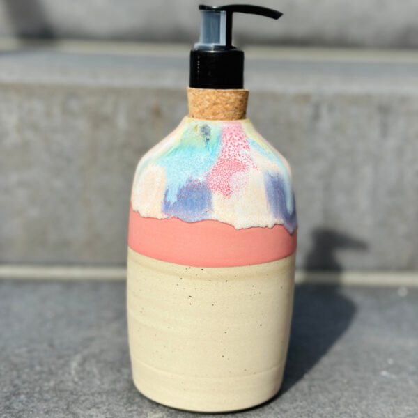 Colourpop Seifenspender 004